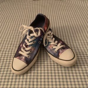 EUC converse “galaxy” sneakers, worn once, size 7
